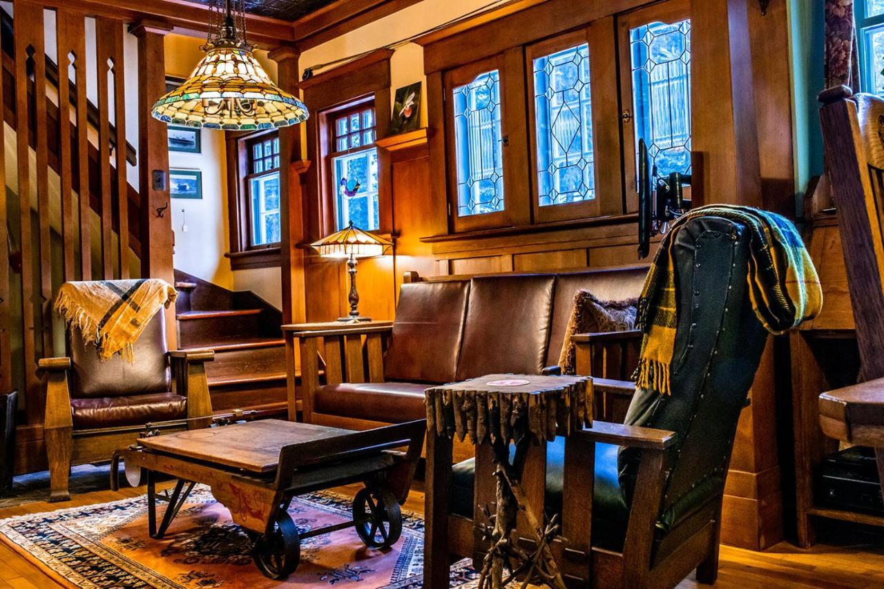 Bragg CreekThe Craftsman House住宿加早餐旅馆 外观 照片