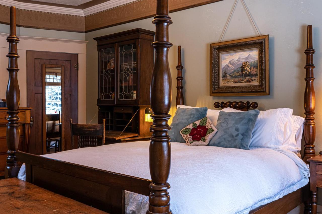 Bragg CreekThe Craftsman House住宿加早餐旅馆 外观 照片
